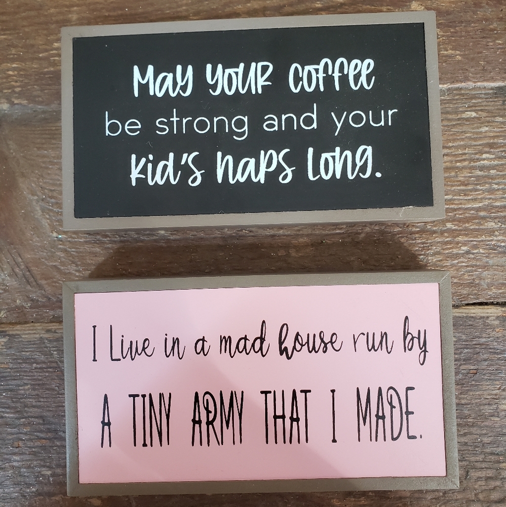 Lot of 2 pieces